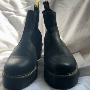 Dr. Martens. Platform Chelsea-style.